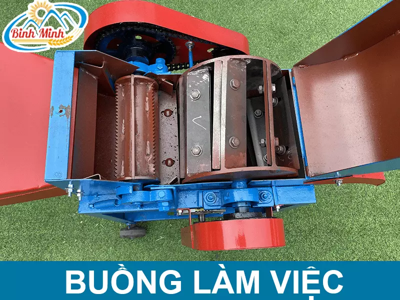 Buồng làm việc máy băm cỏ 7ta