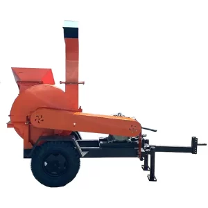 Những lưu ý khi vệ sinh và bảo quản máy - Kết thúc quy trình băm, cho máy chạy không khoảng 10 - 20 giây cho thành phẩm xả hết ra ngoài tránh lưu lại trong máy máy băm cành bệ kéo - Thường xuyên tra mỡ vào các bánh răng và ổ bi để bảo dưỡng duy trì hoạt động máy thường xuyên. - Không băm những nguyên liệu cứng không phù hợp hoặc để kim loại rơi vào buồng làm việc sẽ làm mẻ hỏng dao